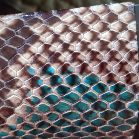 LA FEMME ROJE* Kavir-e Mule Heeled Sandals cruelty free, non leather materials - Picture 14 of 14